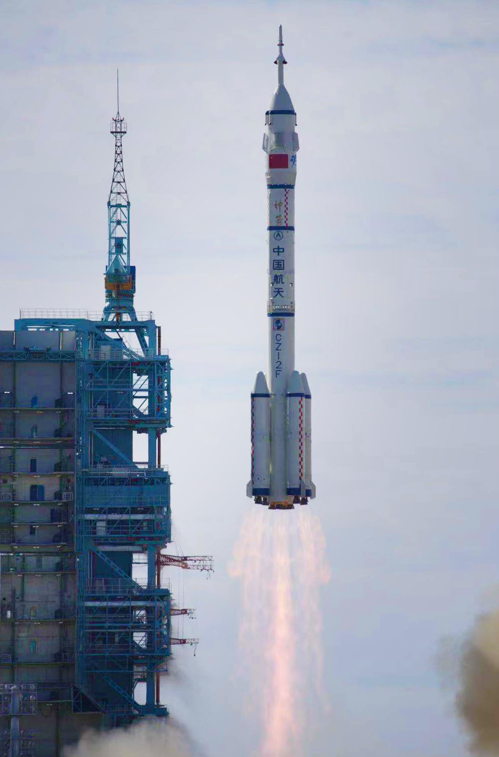 神舟十四号载人飞船发射取得圆满成功 3名航天员顺利进驻天和核心舱