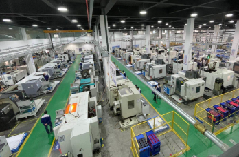 托伦斯高度依赖前两大客户，募资规模约当前营收的1.6倍